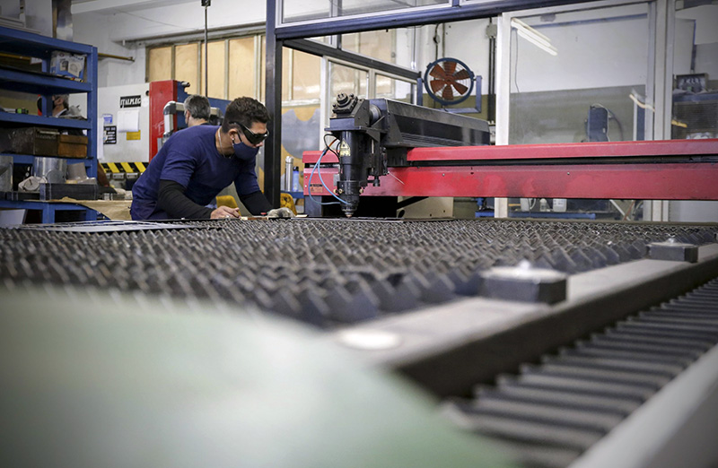La industria profundiza su crisis: cedió un 2,8% en abril y sufrió su novena baja en los últimos 10 meses La industria profundiza su crisis: cedió un 2,8% en abril y sufrió su novena baja en los últimos 10 meses