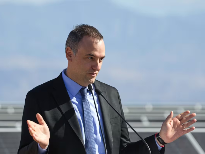 Adorni solicitó ingresar al régimen simplificado de Ganancias para ser un “inocente fiscal” Adorni solicitó ingresar al régimen simplificado de Ganancias para ser un “inocente fiscal”