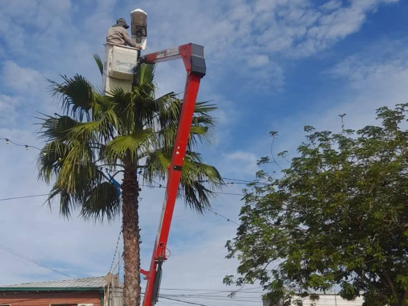Más iluminación, más seguridad: continúan los trabajos de recambio de luminarias en Juan José Castelli Más iluminación, más seguridad: continúan los trabajos de recambio de luminarias en Juan José Castelli