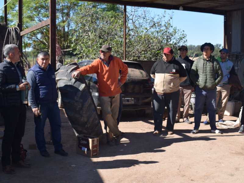 Programa Ñande: el gobierno fortalece el acompañamiento a pequeños productores en Pozo colorado y Zaparinqui Programa Ñande: el gobierno fortalece el acompañamiento a pequeños productores en Pozo colorado y Zaparinqui