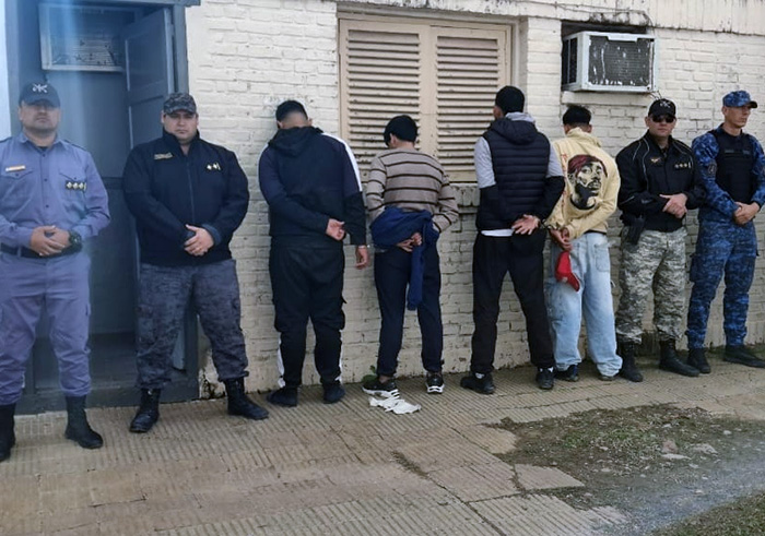 Falsa denuncia y desorden en el microcentro de Sáenz Peña: cuatro “trapitos” demorados tras una gresca Falsa denuncia y desorden en el microcentro de Sáenz Peña: cuatro “trapitos” demorados tras una gresca