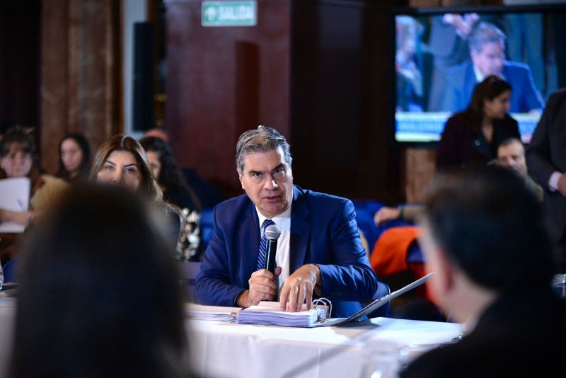 Capitanich: “El Congreso tiene que controlar el endeudamiento de la Argentina” Capitanich: “El Congreso tiene que controlar el endeudamiento de la Argentina”