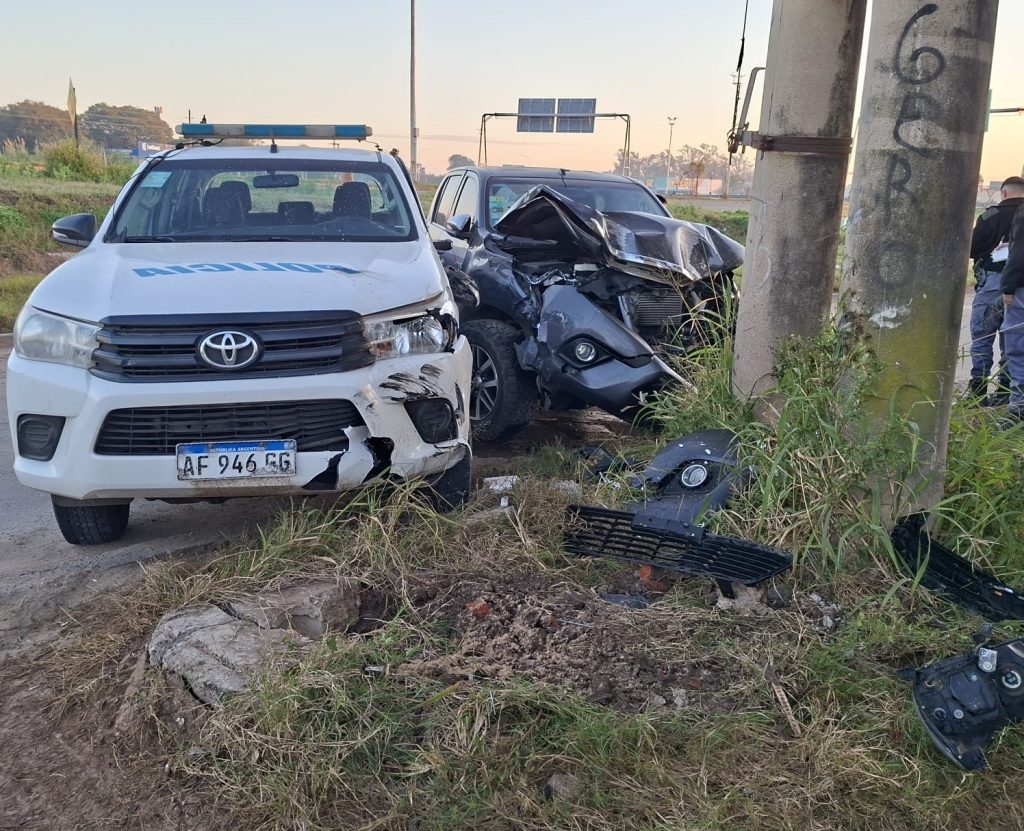 Tras una persecución por la ruta 11, detuvieron a un hombre que conducía una camioneta con pedido de secuestro