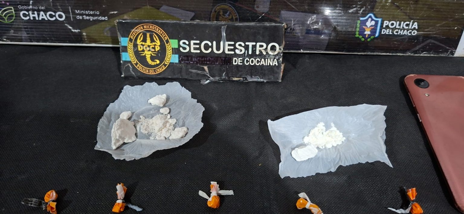 Allanamiento en un barrio de Resistencia: secuestraron cocaína, dinero en efectivo y detuvieron a dos personas Allanamiento en un barrio de Resistencia: secuestraron cocaína, dinero en efectivo y detuvieron a dos personas