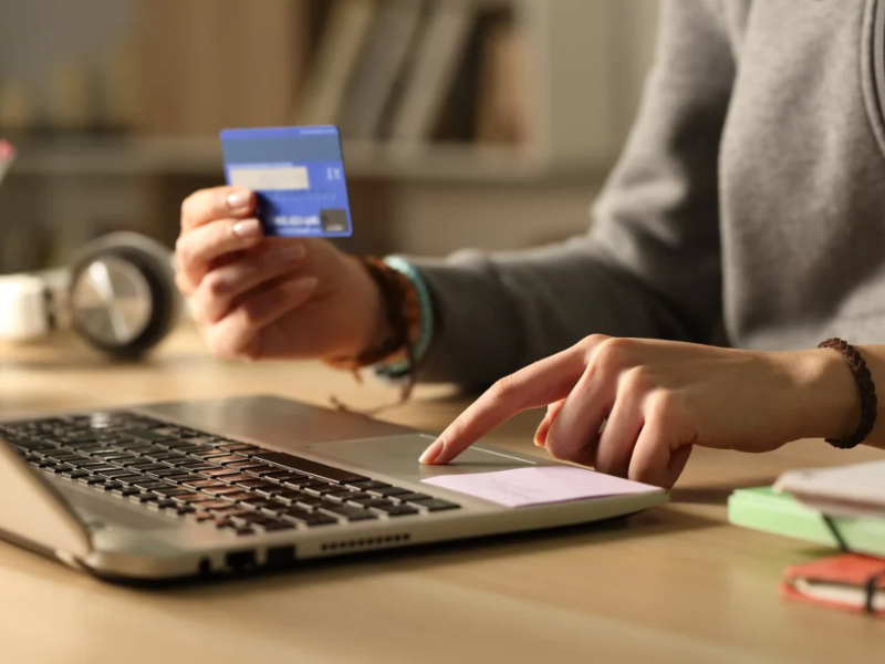 Las compras al exterior por courier crecieron 84,4% en mayo y superan los US0 millones en lo que va del año Las compras al exterior por courier crecieron 84,4% en mayo y superan los US0 millones en lo que va del año