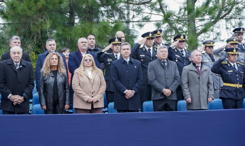 El Poder Legislativo acompañó el acto y el desfile por el 73° aniversario de la Policía del Chaco El Poder Legislativo acompañó el acto y el desfile por el 73° aniversario de la Policía del Chaco