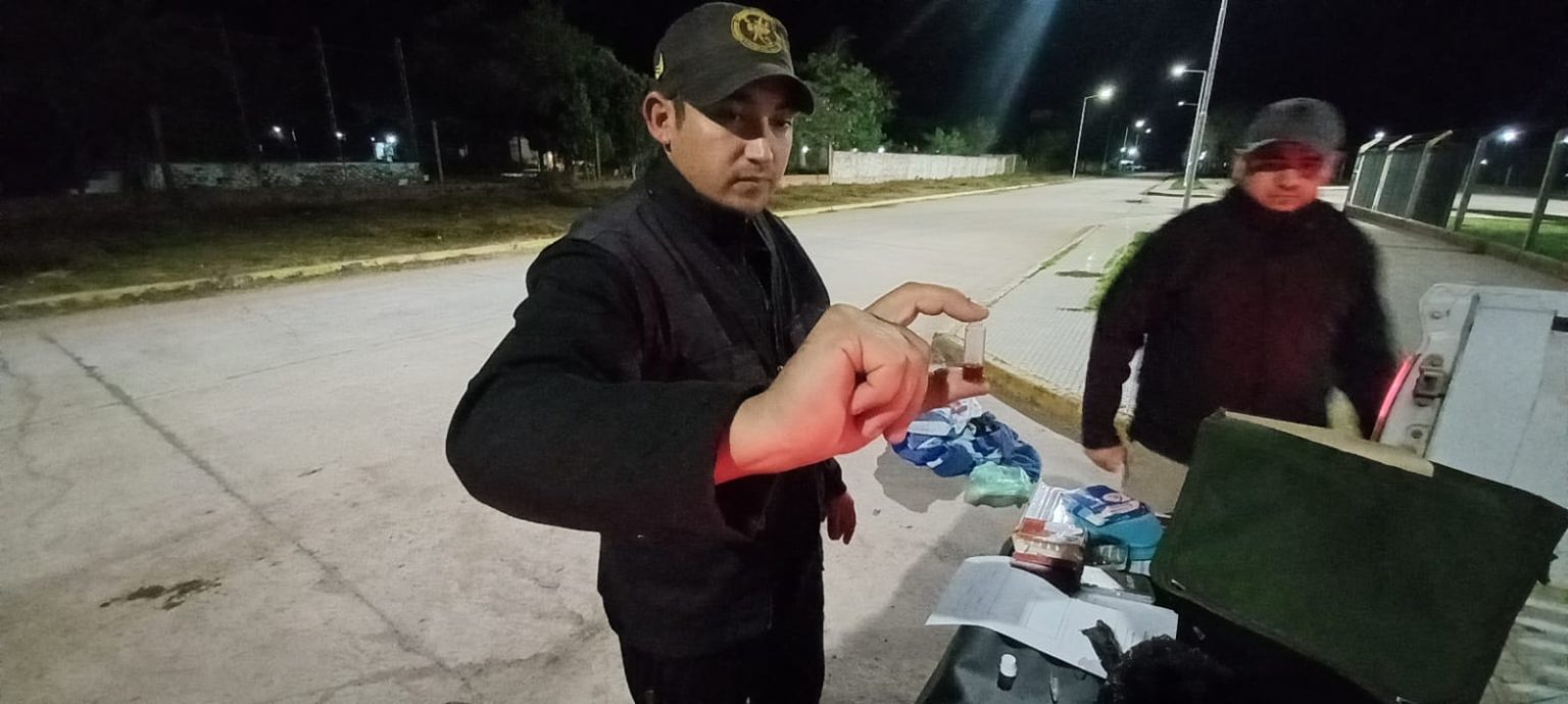 Taco Pozo: detuvieron a un hombre que transportaba marihuana y pasta base en un colectivo de larga distancia Taco Pozo: detuvieron a un hombre que transportaba marihuana y pasta base en un colectivo de larga distancia