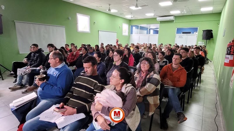Más de 90 personas participaron del curso de manipulación de alimentos en Las Breñas Más de 90 personas participaron del curso de manipulación de alimentos en Las Breñas