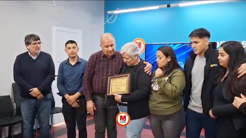 Las Breñas homenajeó a periodistas locales en el marco de su día Las Breñas homenajeó a periodistas locales en el marco de su día