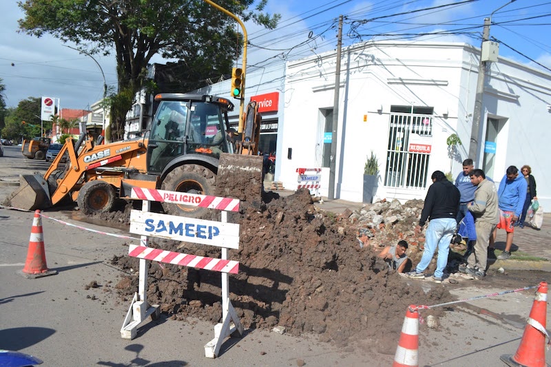 Resistencia: SAMEEP ejecutó tareas de mantenimiento y saneamiento de la red cloacal en distintos sectores Resistencia: SAMEEP ejecutó tareas de mantenimiento y saneamiento de la red cloacal en distintos sectores