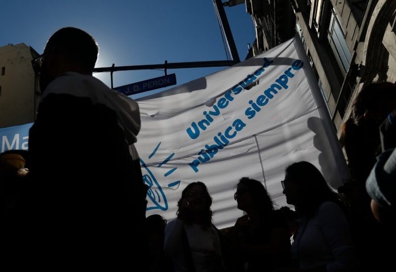 A la espera del fallo de la Corte Suprema, el Gobierno y las Universidades se reúnen a negociar A la espera del fallo de la Corte Suprema, el Gobierno y las Universidades se reúnen a negociar