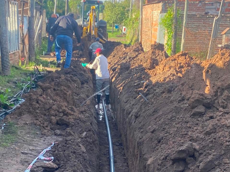 Avanza la ampliación de la red de agua potable en el barrio Banderas Argentinas de Fontana Avanza la ampliación de la red de agua potable en el barrio Banderas Argentinas de Fontana