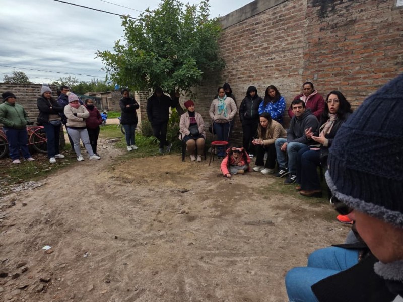 La diputada Flores presentó a trabajadores precarizados un proyecto para regularizar su situación La diputada Flores presentó a trabajadores precarizados un proyecto para regularizar su situación