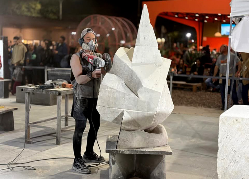 La Bienal 2026 cierra con los escultores dando toques finales antes de la gran revelación La Bienal 2026 cierra con los escultores dando toques finales antes de la gran revelación