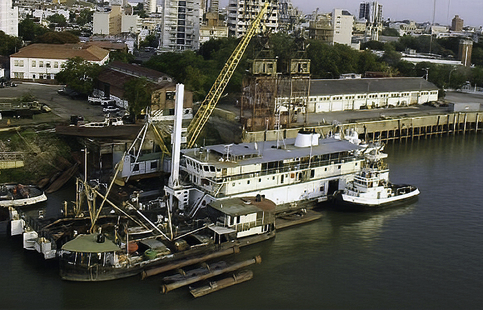 Nación cedió a Corrientes barcos e infraestructura portuaria en comodato gratuito Nación cedió a Corrientes barcos e infraestructura portuaria en comodato gratuito