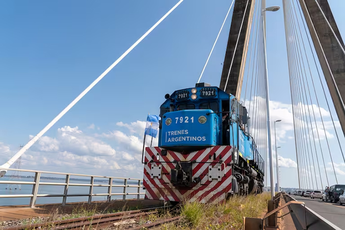 Segundo Puente Chaco–Corrientes: decisión que definirá el desarrollo del Norte Grande Argentino durante el próximo siglo Segundo Puente Chaco–Corrientes: decisión que definirá el desarrollo del Norte Grande Argentino durante el próximo siglo