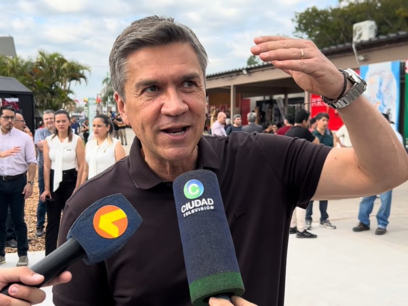 El gobernador Zdero en la apertura de la Bienal 2026: “En Resistencia se respira arte” El gobernador Zdero en la apertura de la Bienal 2026: “En Resistencia se respira arte”