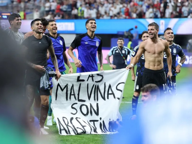 La Casa Blanca se pronunció sobre la polémica por las Islas Malvinas y respaldó a la Selección argentina La Casa Blanca se pronunció sobre la polémica por las Islas Malvinas y respaldó a la Selección argentina