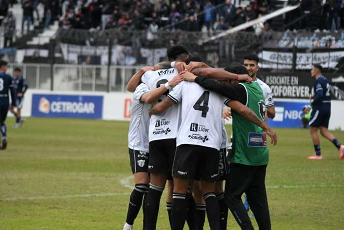 Primera Nacional: For Ever empató con Acassuso en el debut de Cravero Primera Nacional: For Ever empató con Acassuso en el debut de Cravero