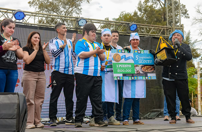 Cristian Segovia ganó el 5º Campeonato del Locro Sáenzpeñense Cristian Segovia ganó el 5º Campeonato del Locro Sáenzpeñense