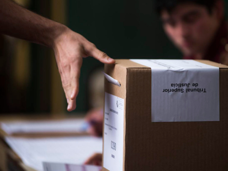 Suspenden los aportes estatales para 20 partidos políticos de la Capital Federal Suspenden los aportes estatales para 20 partidos políticos de la Capital Federal