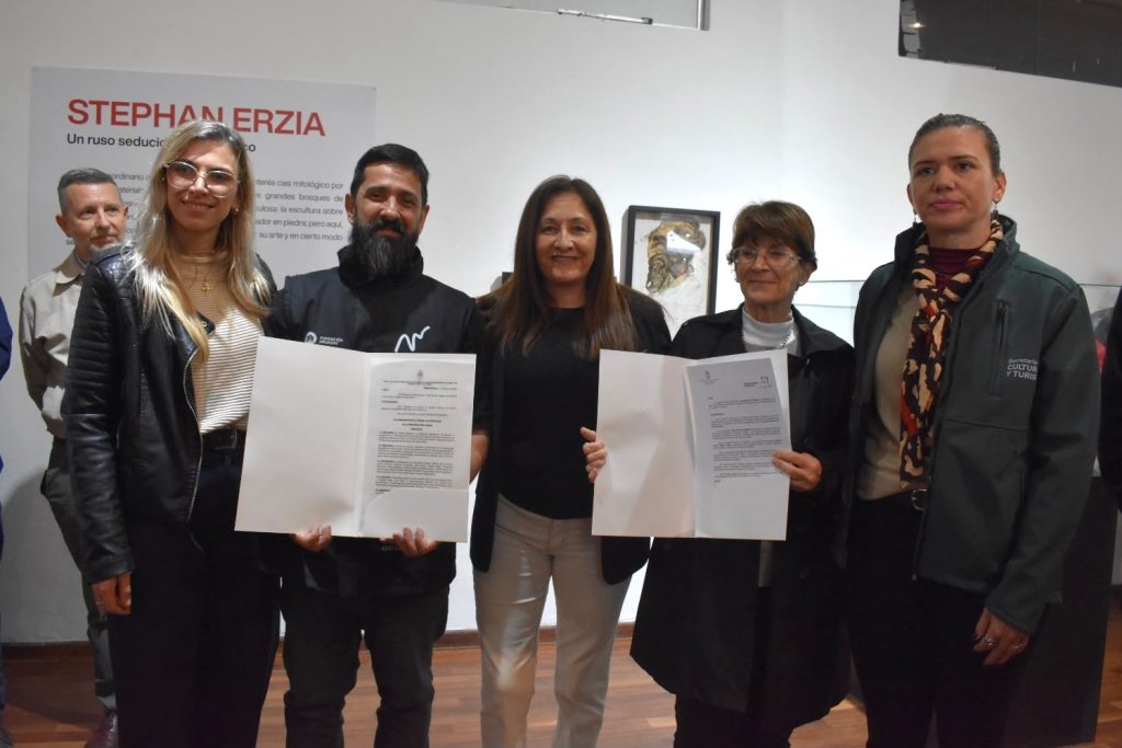 Bienal 2026: inauguraron la muestra “Escultores del Mundo”, con homenajes a Magda Frank y Stepán Erzia Bienal 2026: inauguraron la muestra “Escultores del Mundo”, con homenajes a Magda Frank y Stepán Erzia
