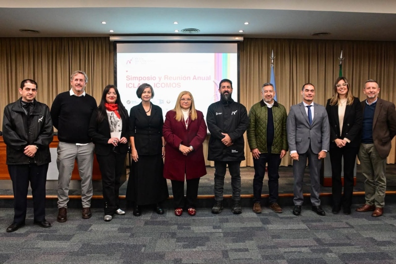 Carmen Delgado encabezó la apertura del Simposio Internacional ICLAFI-ICOMOS en el marco de la Bienal 2026 Carmen Delgado encabezó la apertura del Simposio Internacional ICLAFI-ICOMOS en el marco de la Bienal 2026