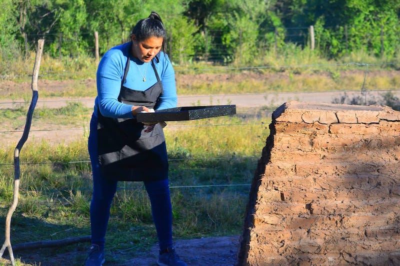 J. J. Castelli: capacitaron a madres de El Zanjón en producción de panificados J. J. Castelli: capacitaron a madres de El Zanjón en producción de panificados