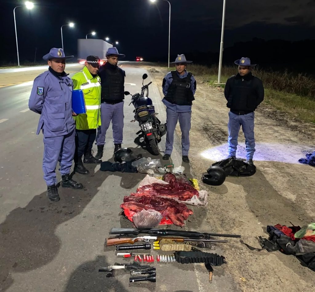 Policía Rural secuestró armas y productos de caza ilegal durante un control Policía Rural secuestró armas y productos de caza ilegal durante un control