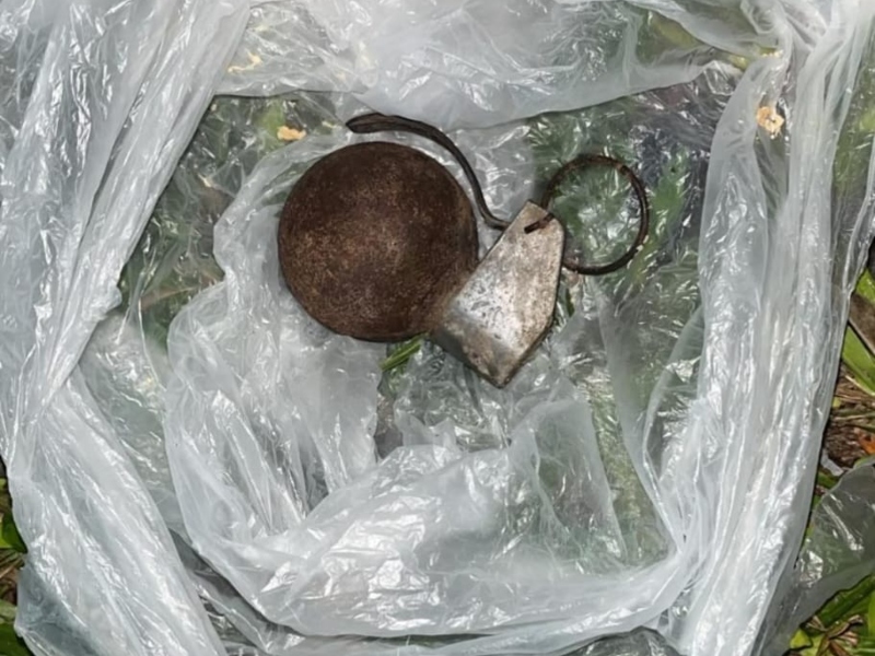 Activaron protocolo de seguridad tras el hallazgo de una granada de mano en un barrio de Resistencia Activaron protocolo de seguridad tras el hallazgo de una granada de mano en un barrio de Resistencia