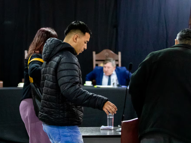 Juicio por Loan: en una crisis de llanto, declararon dos de los cinco hermanos del menor Juicio por Loan: en una crisis de llanto, declararon dos de los cinco hermanos del menor