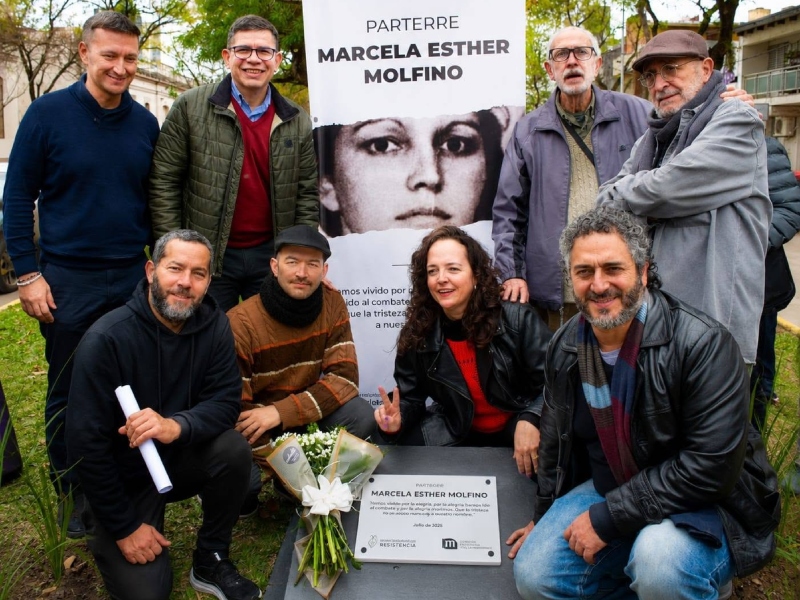Resistencia suma un nuevo espacio para la Memoria: impusieron el nombre de Marcela Molfino al parterre de la avenida Wilde Resistencia suma un nuevo espacio para la Memoria: impusieron el nombre de Marcela Molfino al parterre de la avenida Wilde