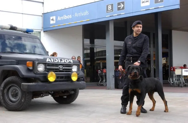 El Gobierno aprobó un nuevo protocolo para detectar situaciones de trata de personas en aeropuertos El Gobierno aprobó un nuevo protocolo para detectar situaciones de trata de personas en aeropuertos