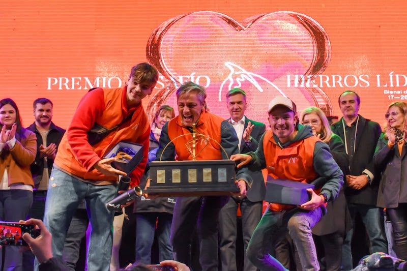 Córdoba se quedó con el premio mayor del Desafío “Hierros Líder” en la Bienal Córdoba se quedó con el premio mayor del Desafío “Hierros Líder” en la Bienal
