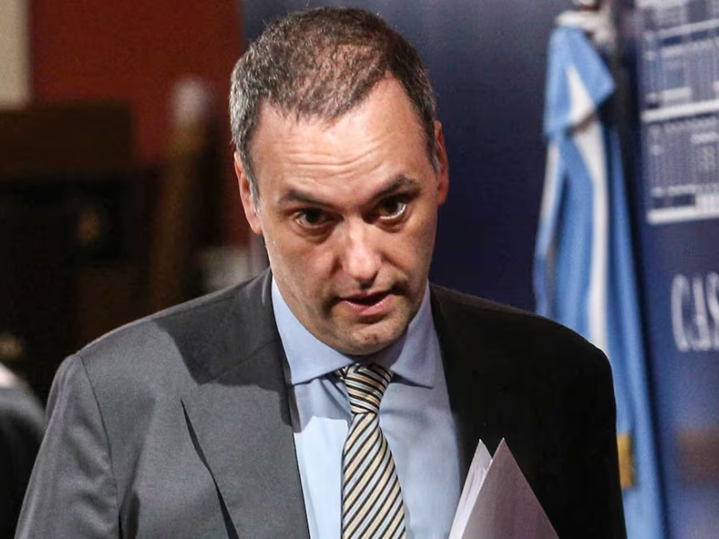 Caso Adorni: la fiscalía requirió que el exfuncionario justifique sus bienes en 15 días Caso Adorni: la fiscalía requirió que el exfuncionario justifique sus bienes en 15 días