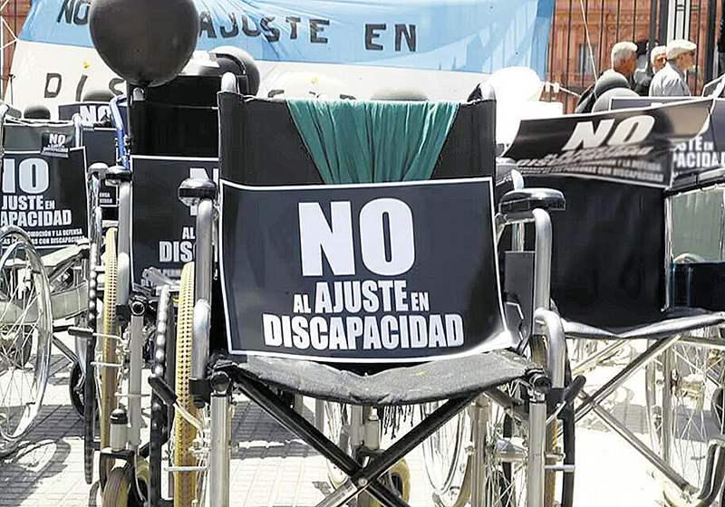 El Gobierno suspendió los pagos de discapacidad, algunos no cobran desde mayo: irían al paro El Gobierno suspendió los pagos de discapacidad, algunos no cobran desde mayo: irían al paro
