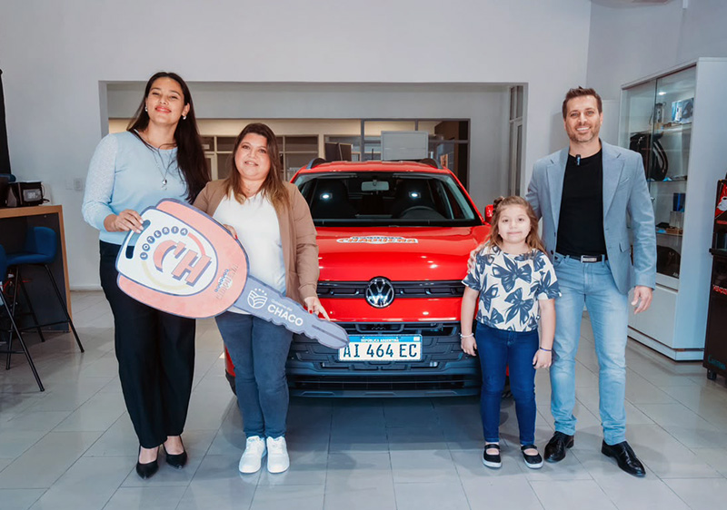 Lotería Chaqueña entregó el Volkswagen 0 Km a la ganadora del Bono Bienal Lotería Chaqueña entregó el Volkswagen 0 Km a la ganadora del Bono Bienal