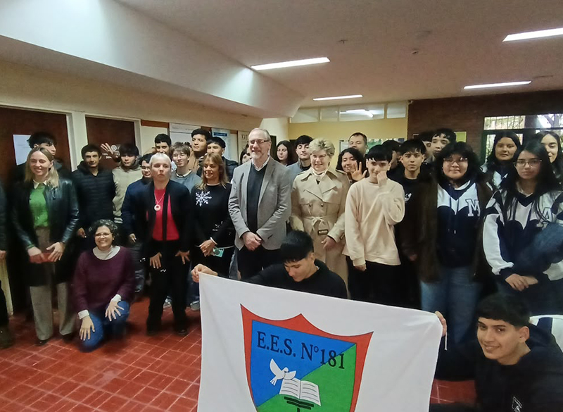 Estudiantes de Villa Río Bermejito protagonizaron experiencia científica en el CONICET Estudiantes de Villa Río Bermejito protagonizaron experiencia científica en el CONICET