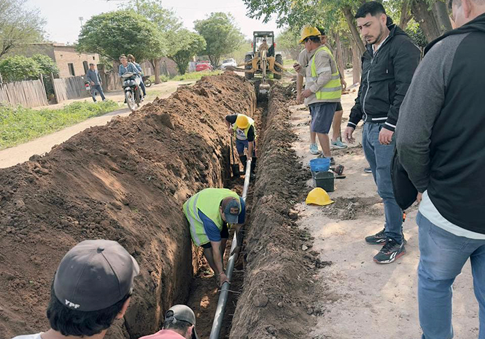 Avia Terai: más de 35 familias ya cuentan con agua potable Avia Terai: más de 35 familias ya cuentan con agua potable