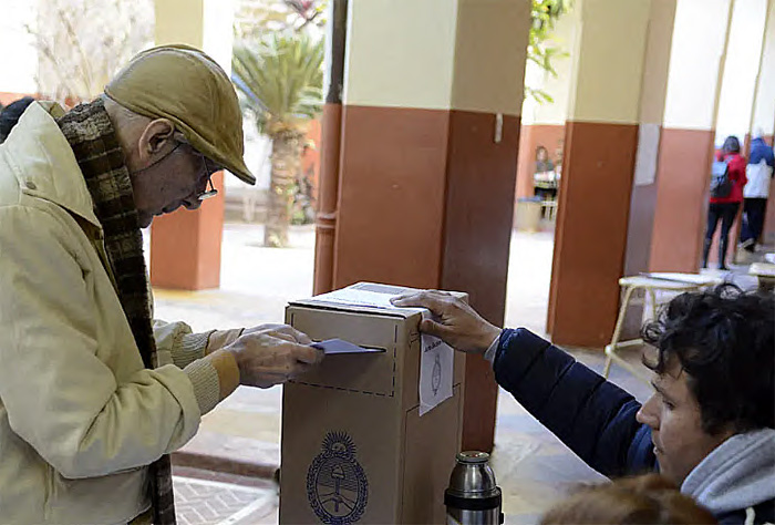 Domingo electoral en Santiago del Estero: Zamora busca consolidarse ante una oposición fragmentada Domingo electoral en Santiago del Estero: Zamora busca consolidarse ante una oposición fragmentada