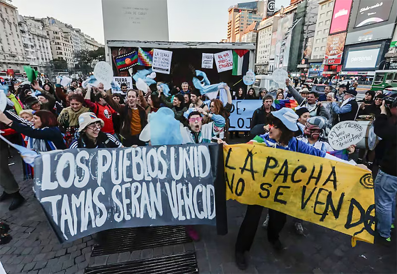 Movilización contra el proyecto de la Propiedad Privada: “La tierra no se vende, no se quema, ni se desaloja” Movilización contra el proyecto de la Propiedad Privada: “La tierra no se vende, no se quema, ni se desaloja”