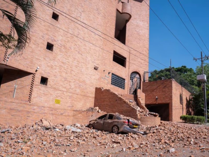 Ascienden a al menos 224 muertos y 668 heridos tras el terremoto de magnitud 7,4 en Colombia Ascienden a al menos 224 muertos y 668 heridos tras el terremoto de magnitud 7,4 en Colombia