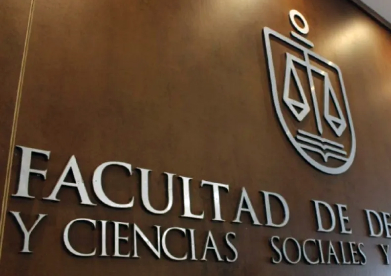 Derecho impulsa las Jornadas de Capacitación en torno a la Ley de Modernización Laboral Derecho impulsa las Jornadas de Capacitación en torno a la Ley de Modernización Laboral