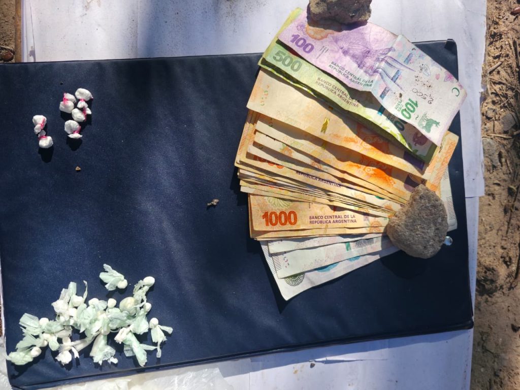 Demoraron en Barranqueras un joven con cocaína y dinero en efectivo