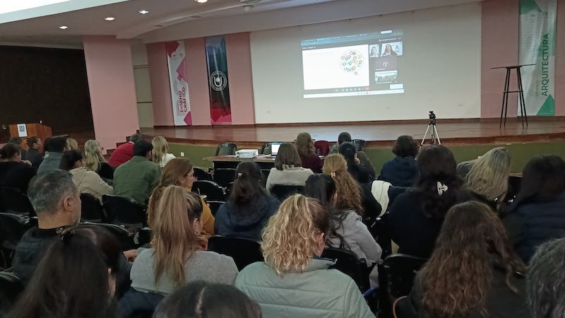 Educación fortalece la formación para prevenir y abordar situaciones de bullying y violencias en las escuelas Educación fortalece la formación para prevenir y abordar situaciones de bullying y violencias en las escuelas