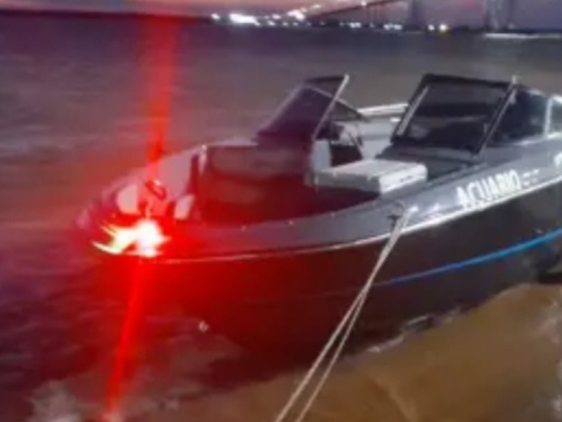Buscan a un joven de Resistencia que desapareció en el río Paraná tras una tormenta frente a Corrientes Buscan a un joven de Resistencia que desapareció en el río Paraná tras una tormenta frente a Corrientes