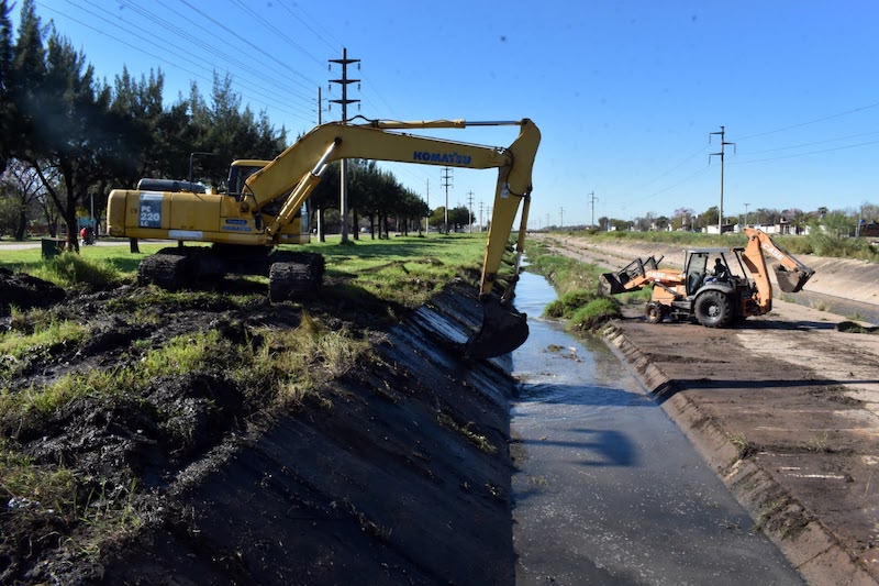 El gobierno provincial avanza con la limpieza integral del canal de Soberanía para prevenir ante el fenómeno El Niño El gobierno provincial avanza con la limpieza integral del canal de Soberanía para prevenir ante el fenómeno El Niño