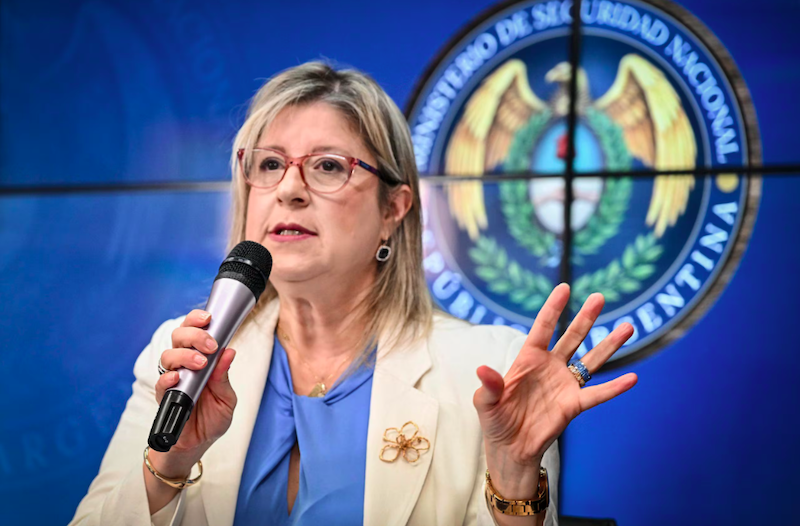 Monteoliva reconoció que subió la tasa de suicidios en las Fuerzas y que uno de los motivos es el endeudamiento Monteoliva reconoció que subió la tasa de suicidios en las Fuerzas y que uno de los motivos es el endeudamiento