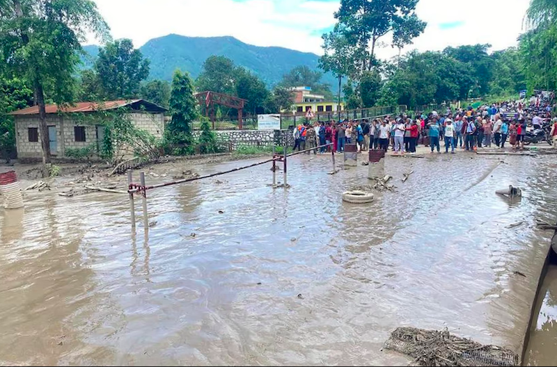 160.000 mujeres y niñas se vieron afectadas por las inundaciones en Nepal y corren un alto riesgo de explotación 160.000 mujeres y niñas se vieron afectadas por las inundaciones en Nepal y corren un alto riesgo de explotación