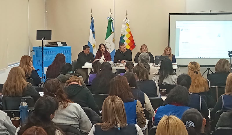 Red Aprende: finalizó la capacitación docente en alfabetización digital para el Nivel Inicial Red Aprende: finalizó la capacitación docente en alfabetización digital para el Nivel Inicial